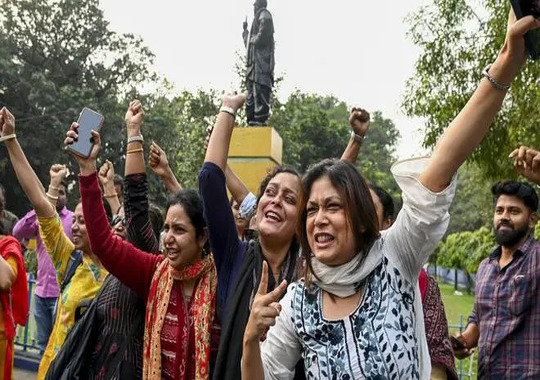 কিছু ‘অমানবিক’ সংলাপ!