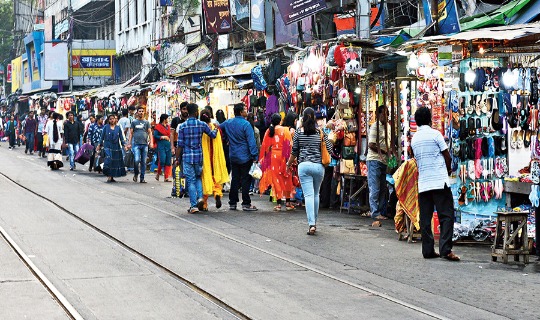 ফুটপাথের অর্থনীতি