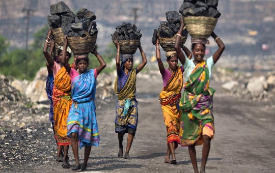 ঘরবন্দী শ্রম